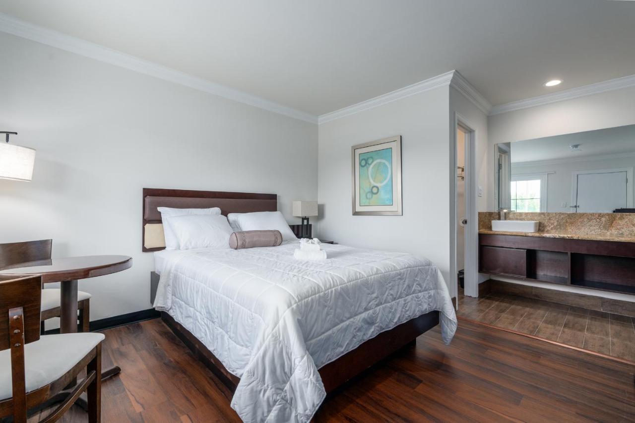 Crewe Boutique Inn Екстер'єр фото